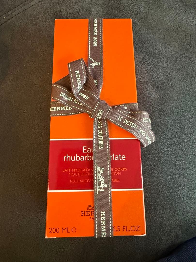 HERMES Eau Rhubarbe Églantine ボディローション Eau de rhubarbe ecarlate Moisturizing body lotion - 200 ml