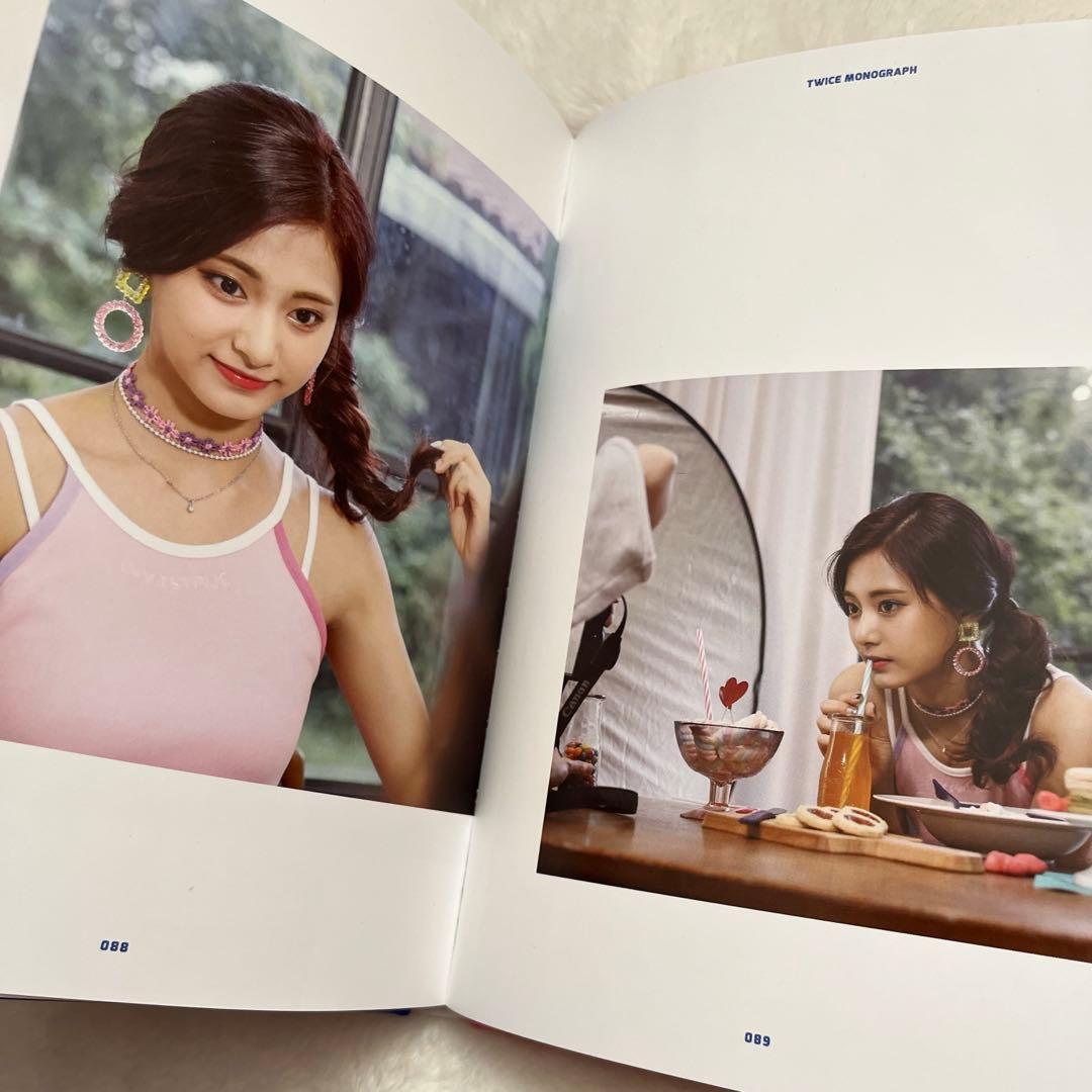 廃盤】TWICE TWICETAGRAM モノグラフ monograph - メルカリ