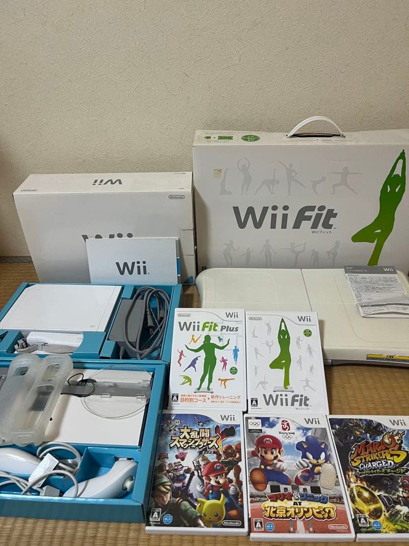 Wii本体 Wii Fit ゲームソフト5本セット - メルカリ