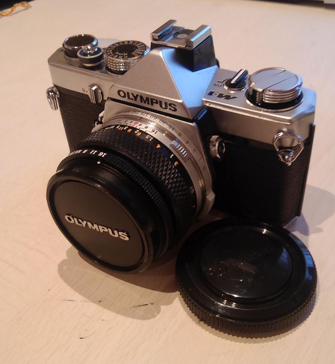 オリンパスM-1 ZUIKO 50mm f1.8レンズセットOLYMPUS OM-1 + F.ZUIKO 50mm