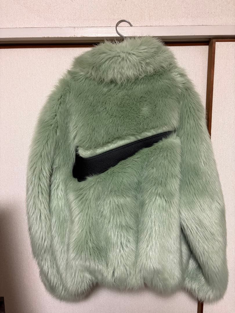 ØMI、岩田剛典着用NIKE AMBUSH リバーシブル フェイクファーコート