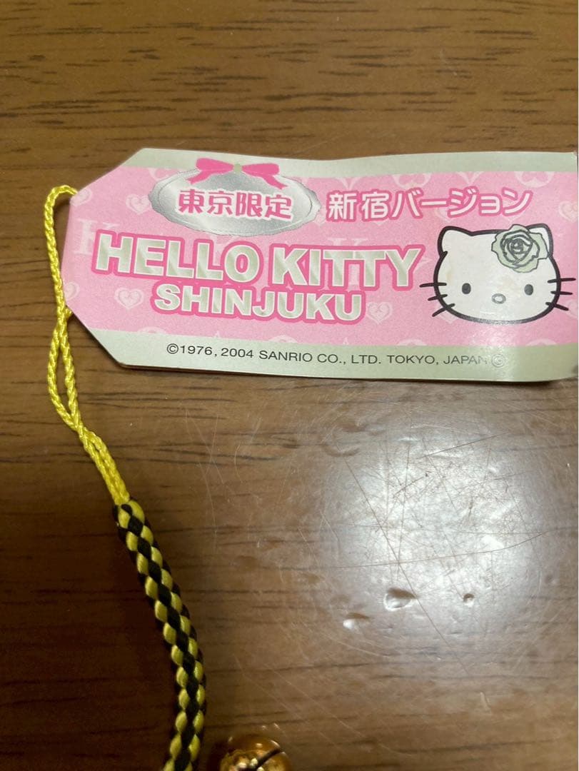 希少 激レア 新品 ご当地 ハローキティ 東京 新宿 ストラップ - メルカリ