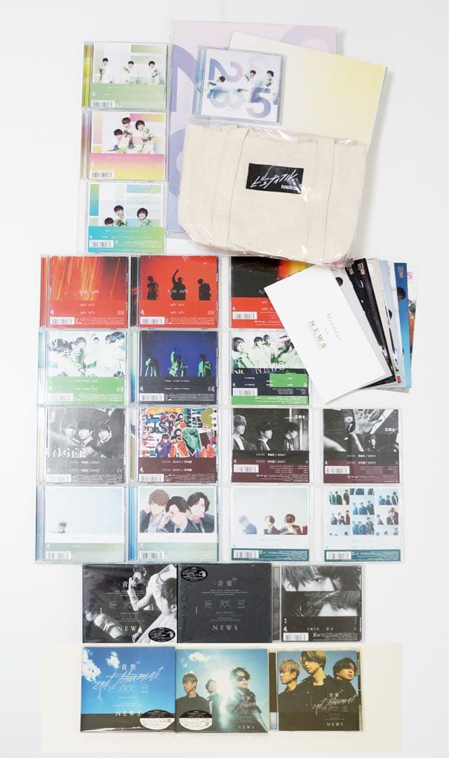 NEWS 3人体制　シングルアルバム25枚セット　BURN Reborn音楽 NEWS ニューシングル『未来へ / ReBorn』2021年11月17日発売