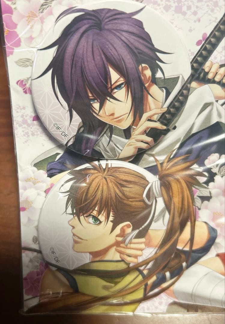 薄桜鬼 十周年記念本〜桜花爛漫〜有償特典缶バッジセット - メルカリ