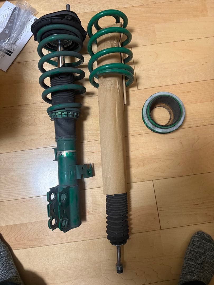 80系ノア、ヴォクシー、エスクァイア TEIN車高調 ストリートベイシスZ