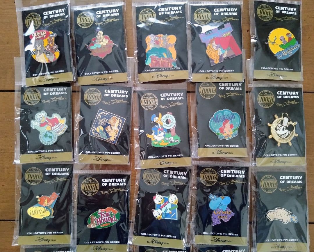 レア！レトロ☆ディズニーストア☆ウォルト生誕100周ピンバッジ