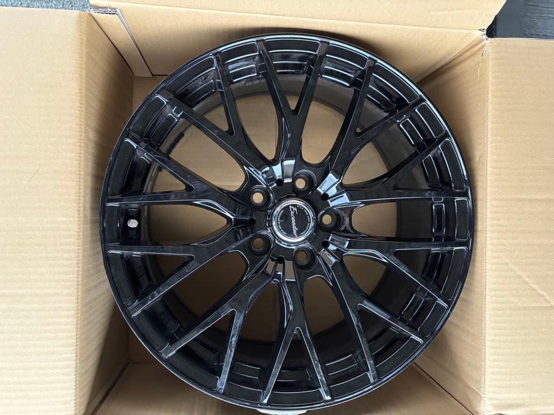 Exceeder E05Ⅱ 18インチ 8.0J +42 5H114.3