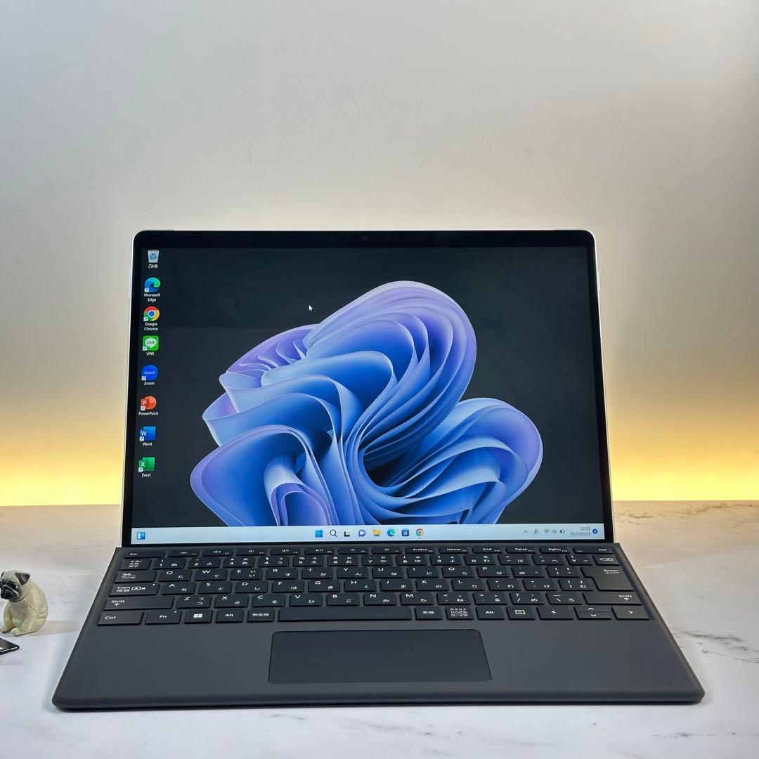 【準新品】　Surface Pro8 i5/8/128 Office