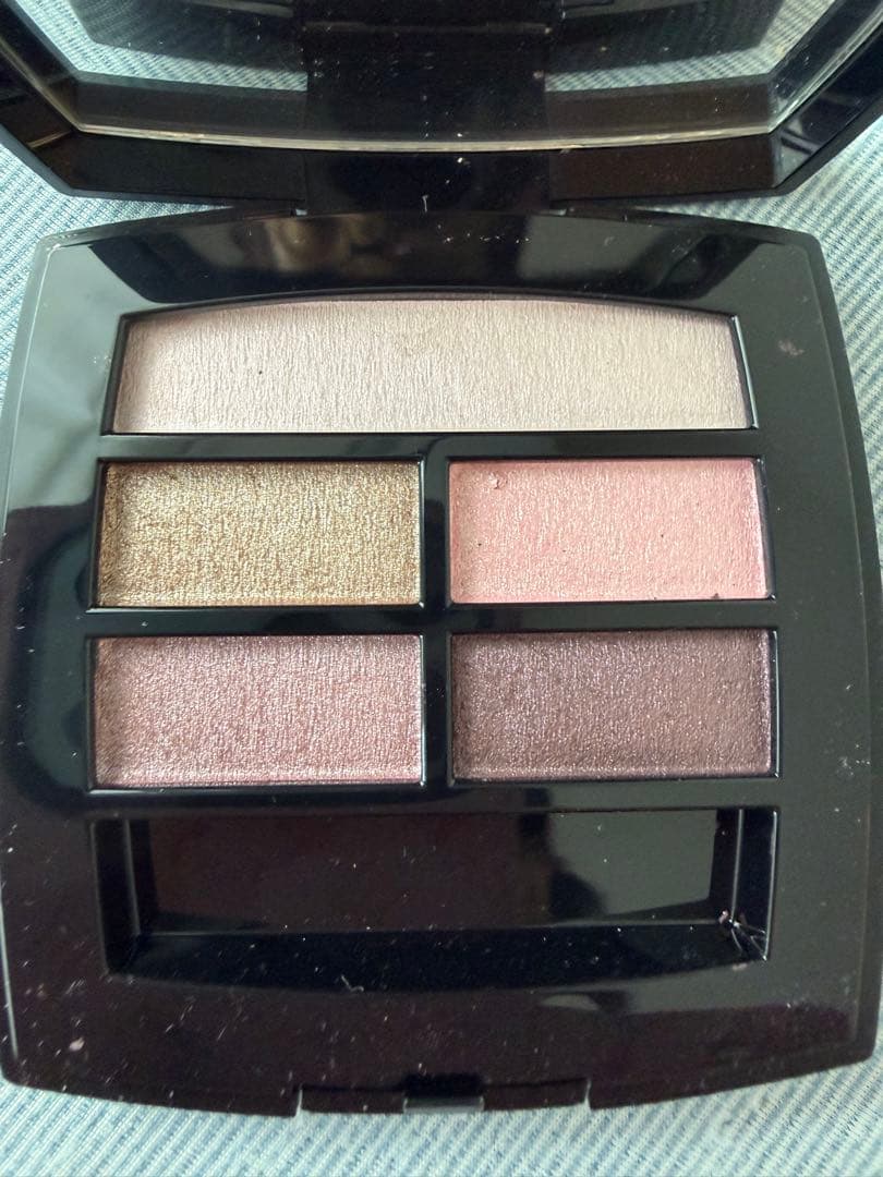 廃盤品　シャネル　レ　ベージュ　パレット　ルガール　ライト　新品未使用品 11/30まで掲載》【廃盤】シャネル レベージュパレットルガール ライト