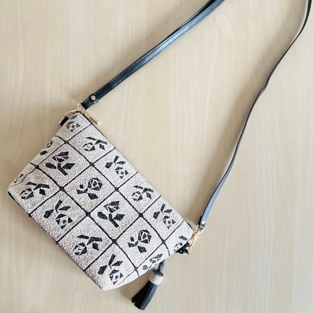 ミナペルホネン Lulu beigeショルダーバッグMB509-053 ミナペルホネン Lulu beigeショルダーバッグMB509-053