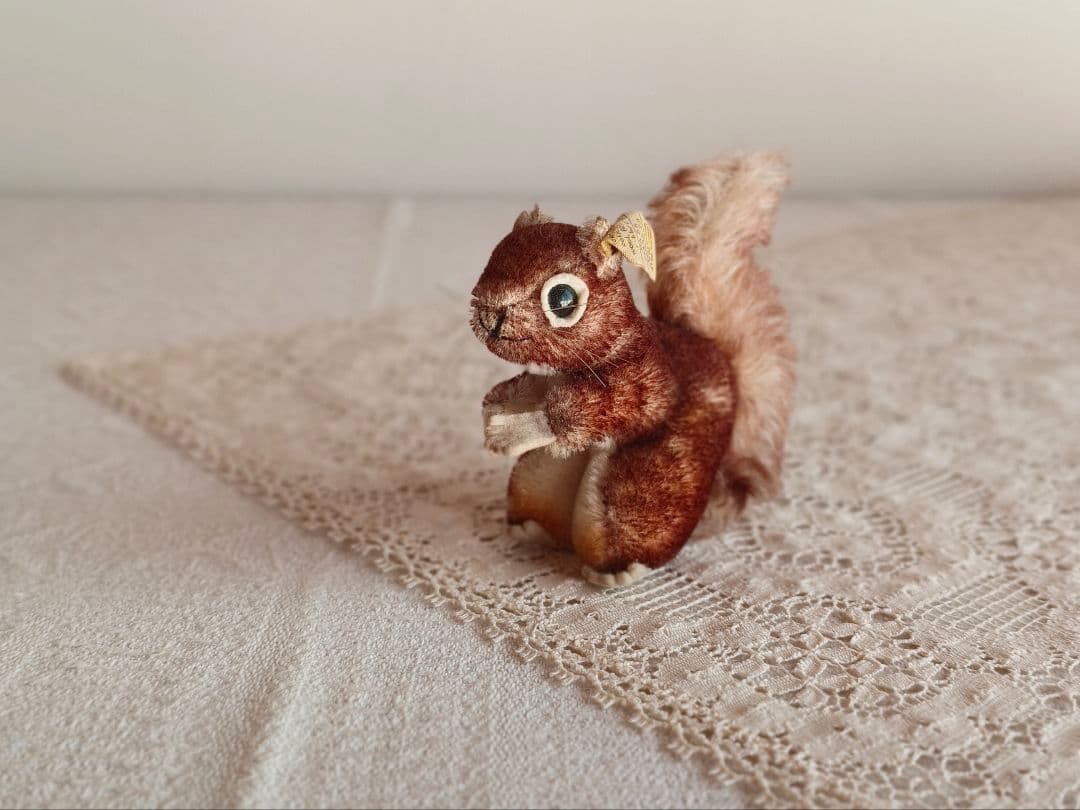 komakiさま】vintage bear ❀ ベロのでた愛くるしいクマちゃん - メルカリ