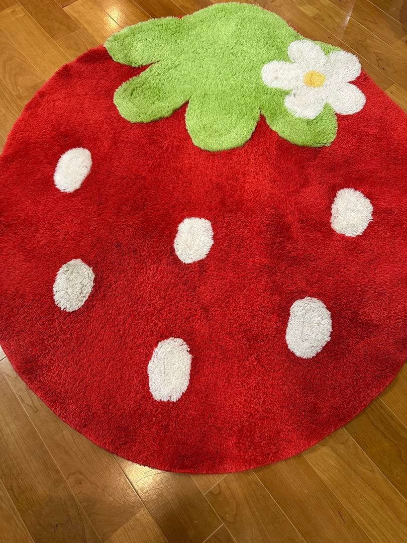 非売品】マザーガーデン 野いちご ラグ マット 赤 約115×135センチ