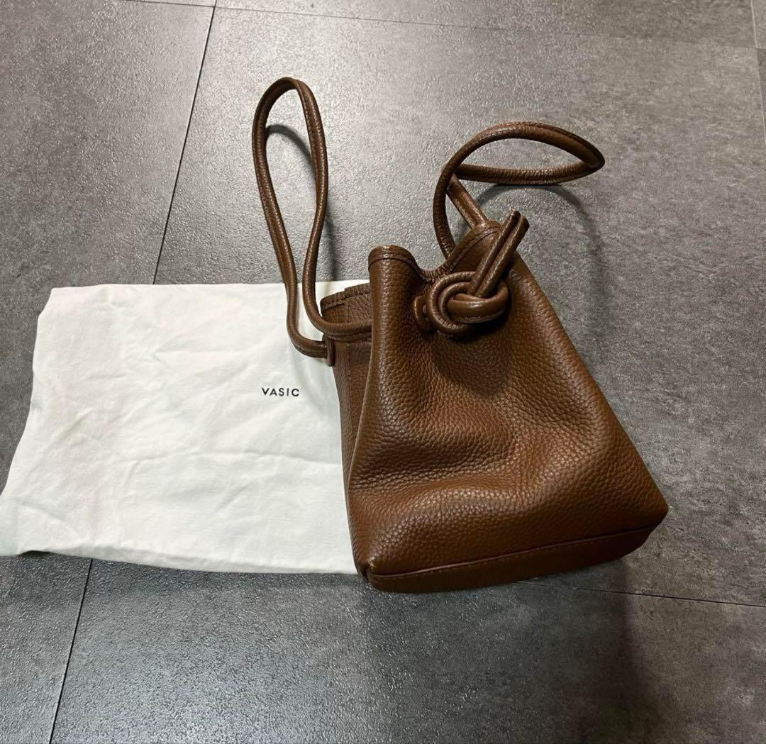 VASIC ブラウンレザー スモールスモール　保存袋付き VASIC ブラウンレザー スモールスモール 保存袋付き - メルカリ
