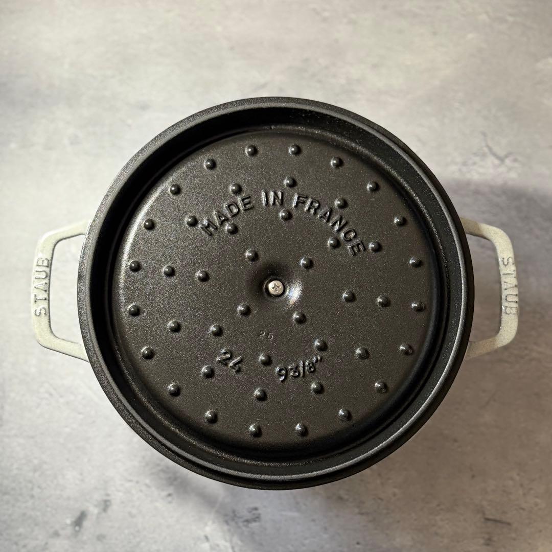 グランドココット 24cmラウンド, カンパーニュ, 鋳鉄 - メルカリ