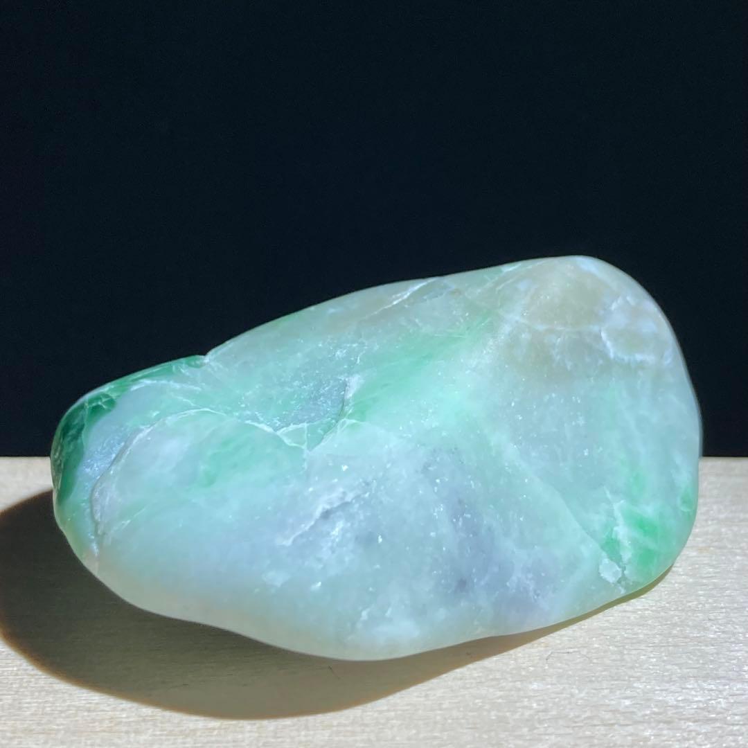 糸魚川翡翠　ロウカン 翡翠　インペリアルジェダイト　原石　30.8ｇ