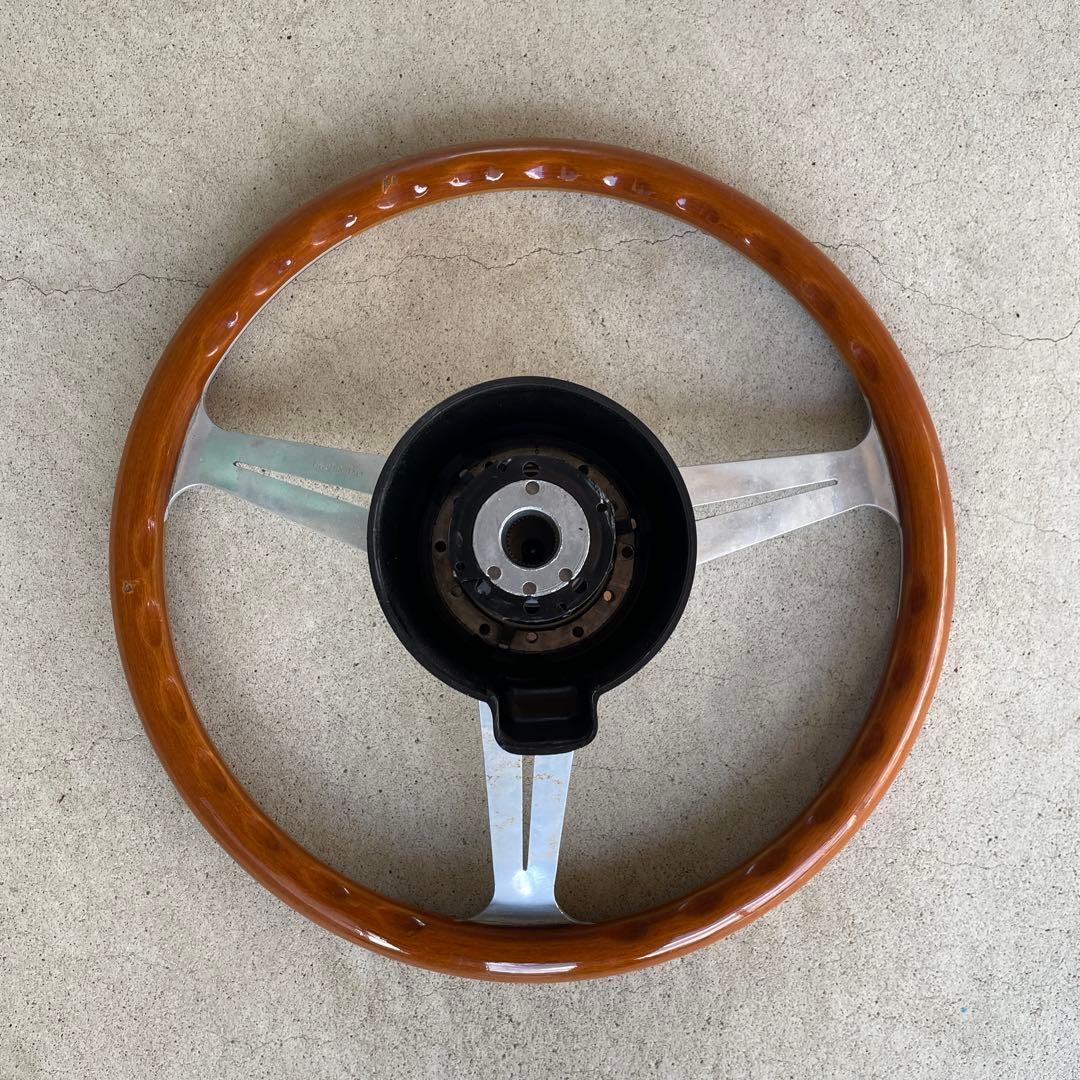 ナルディ ウッドステアリング 直径約35.5cm ボス付き(品番OT-163