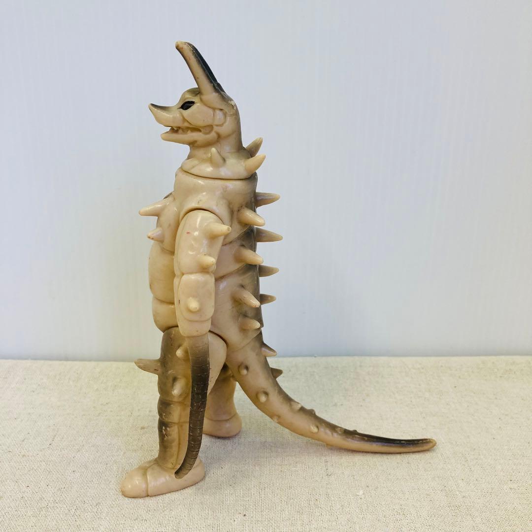 グドン ウルトラ怪獣シリーズ ソフビ フィギュア バンダイ1989 - メルカリ