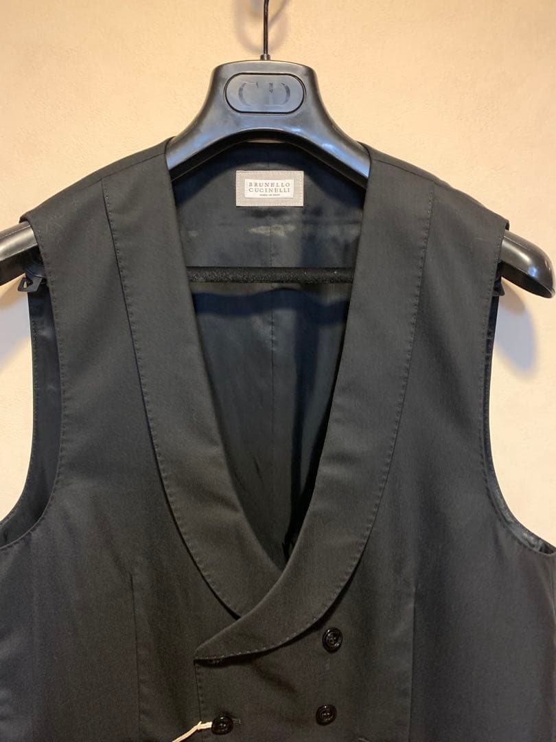 本物新品・圧倒的高級上質ブルネロクチネリ ダブルベストジレ黒