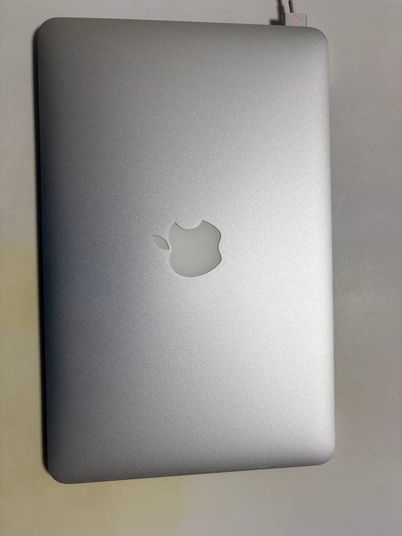 MacBookAir 11インチ A1465 SSD256GB箱あり充電器付き - メルカリ