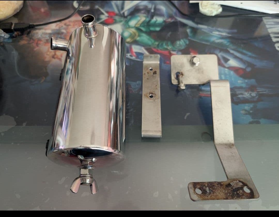 f*2様 【週末値下】ジムニー　JA11　オイルキャッチタンク　　メタルワークス imgrc0071058082.jpg