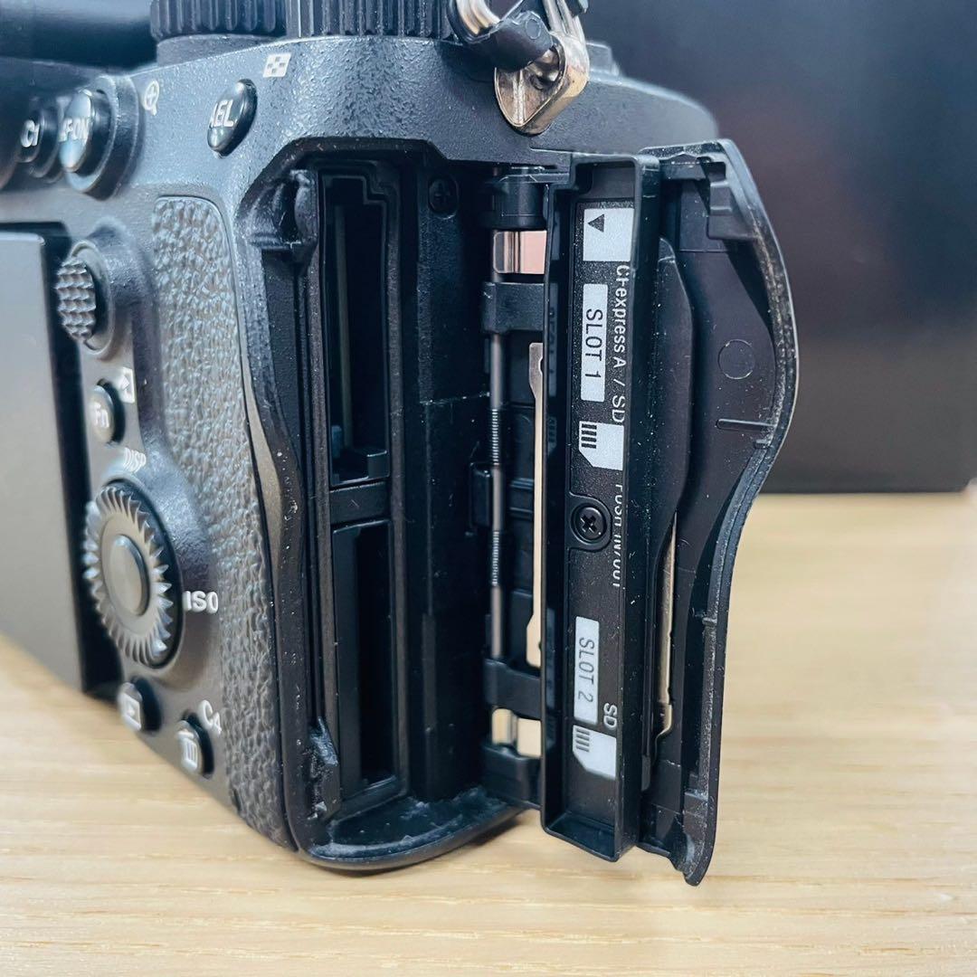 SONY α7 IV ILCE-7M4 ボディ ショット数約4,600枚 - メルカリ