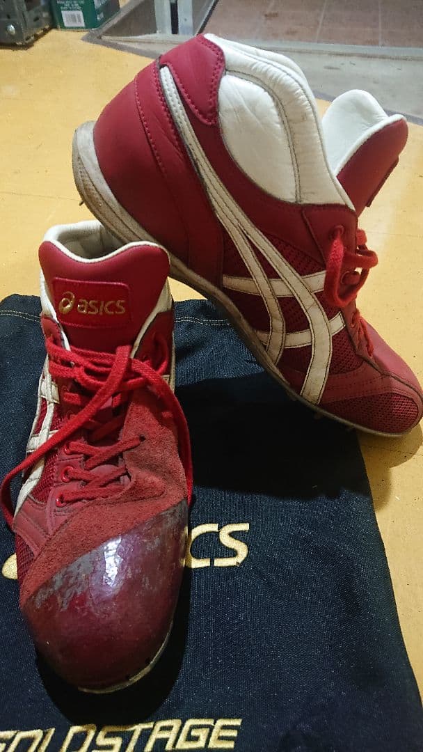最終値下げasics スパイクシューズ 赤 アシックス」から優れた反発性と推進力を兼ね備えたスパイクシューズが