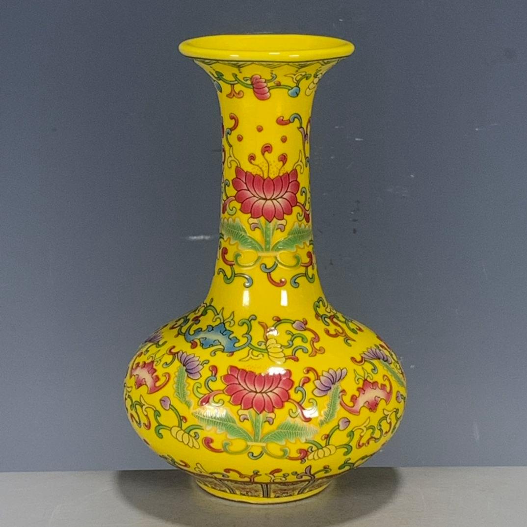 清代乾隆帝黄釉纏枝花卉小花瓶 現代工芸品 美術品 置物 - メルカリ