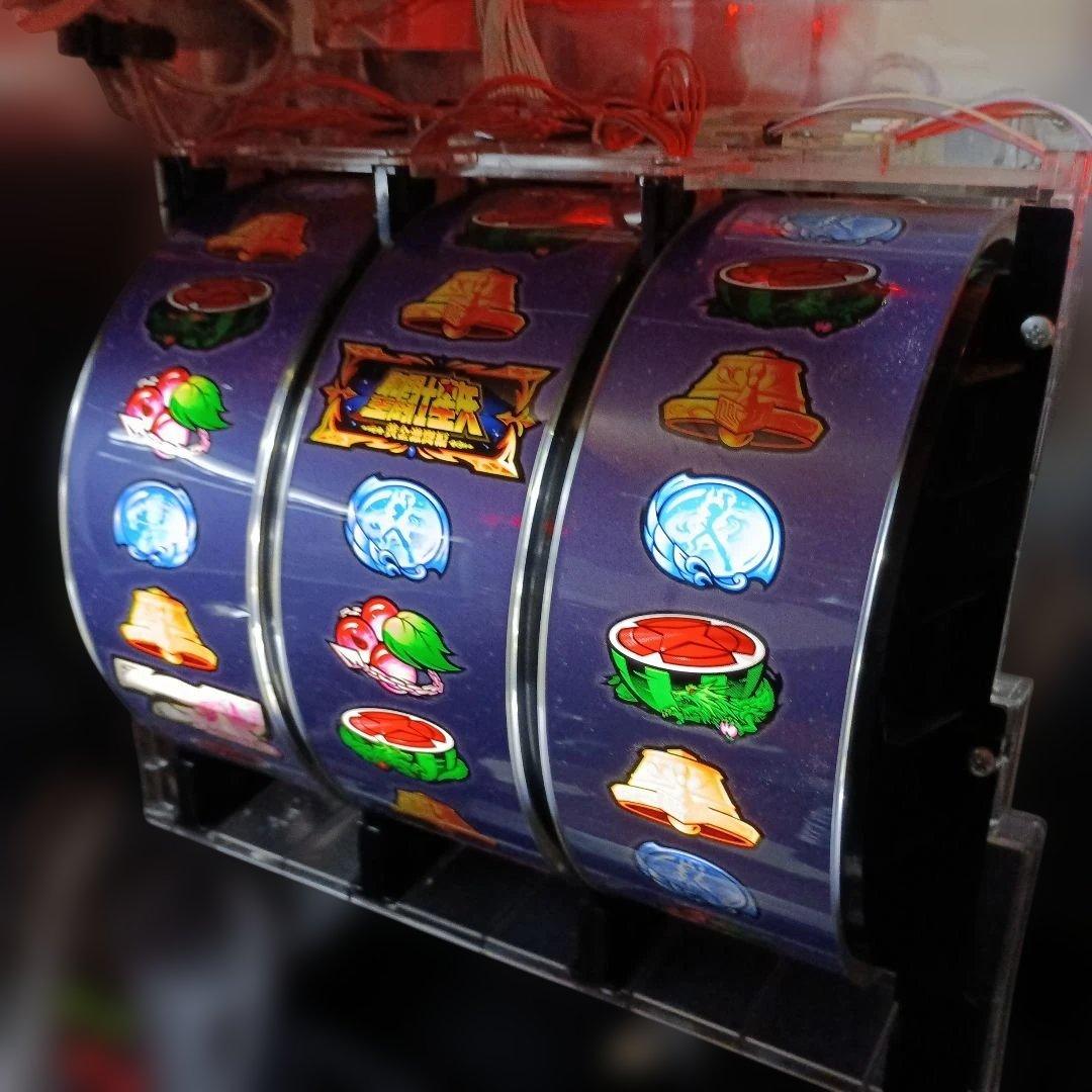 パチスロ 実機 聖闘士星矢 黄金激闘編 メダル使用 - メルカリ