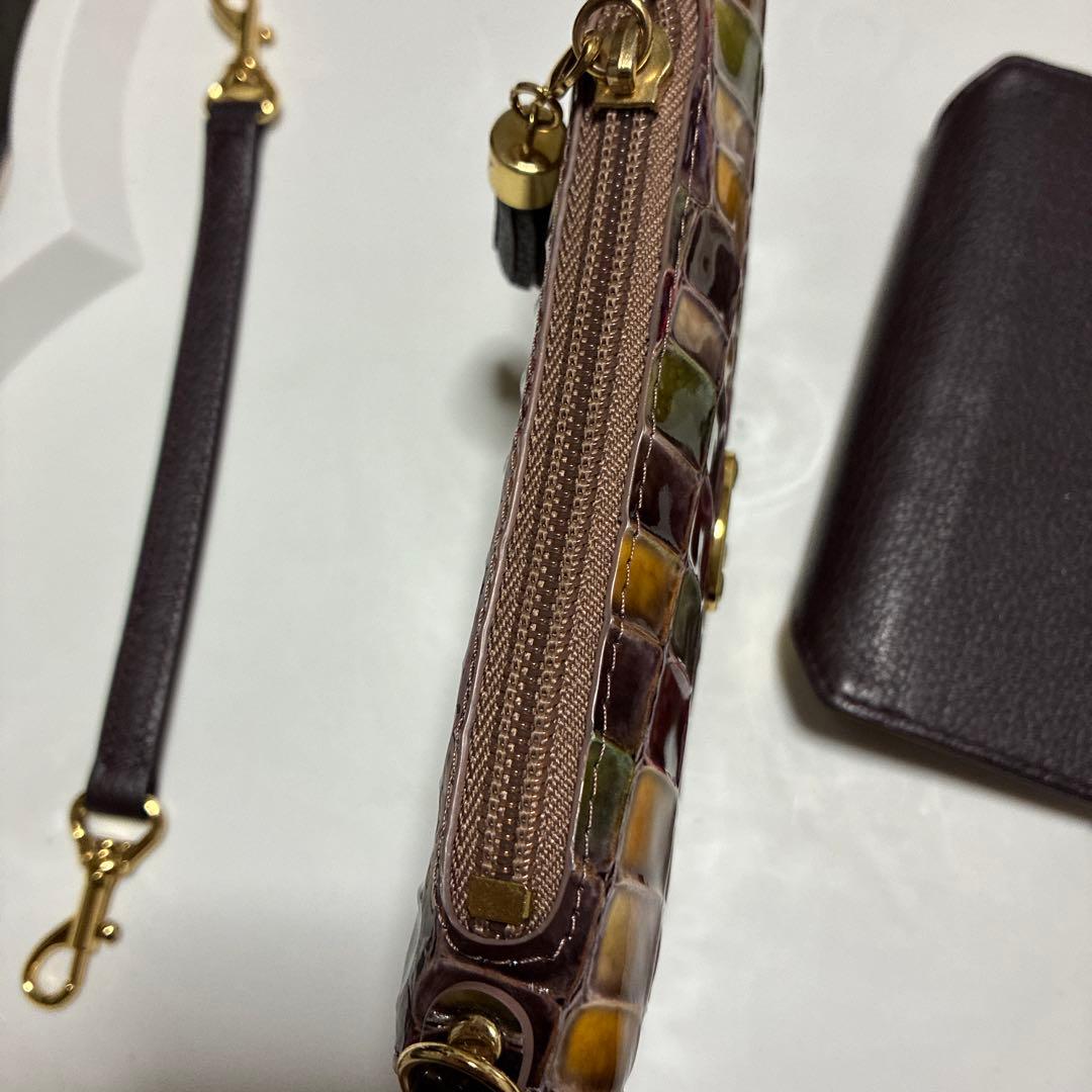 アタオ スマホケース ハンドストラップ付き