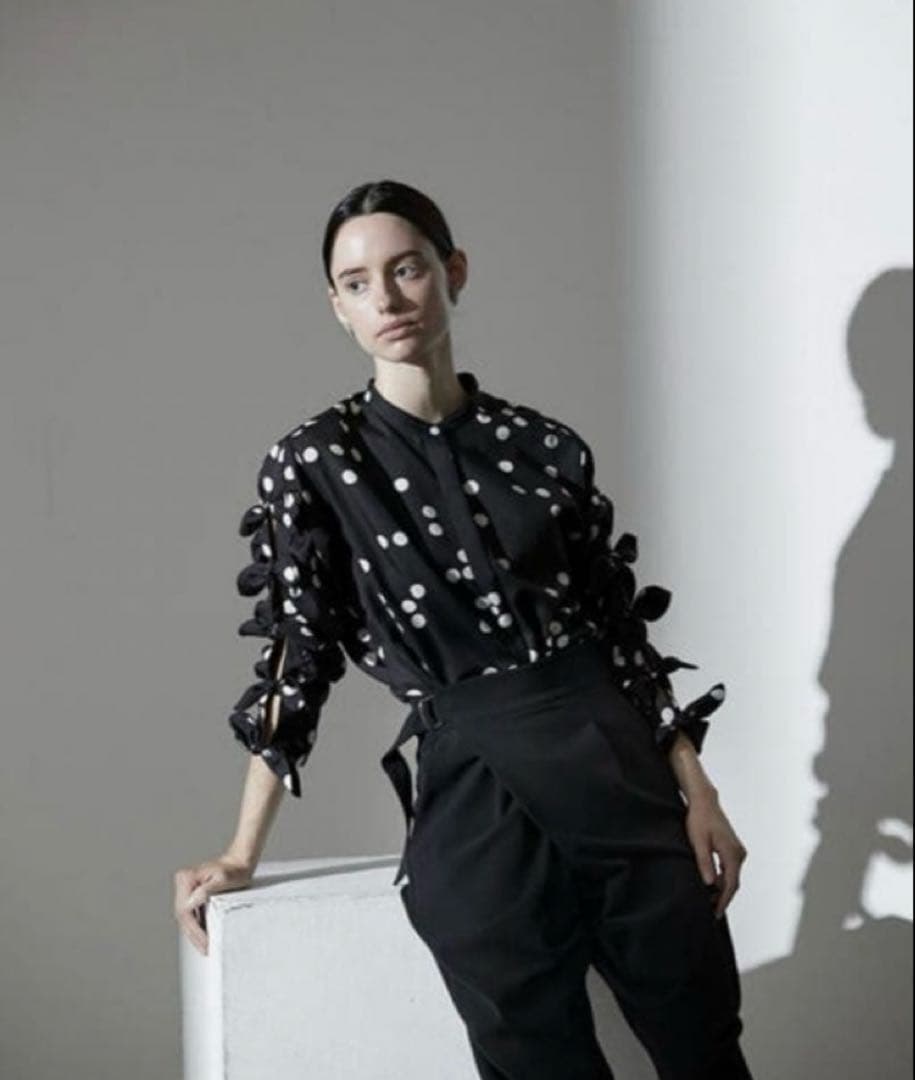 美品】formo フォルモ リボンスリーブブラウス ドット柄 - メルカリ