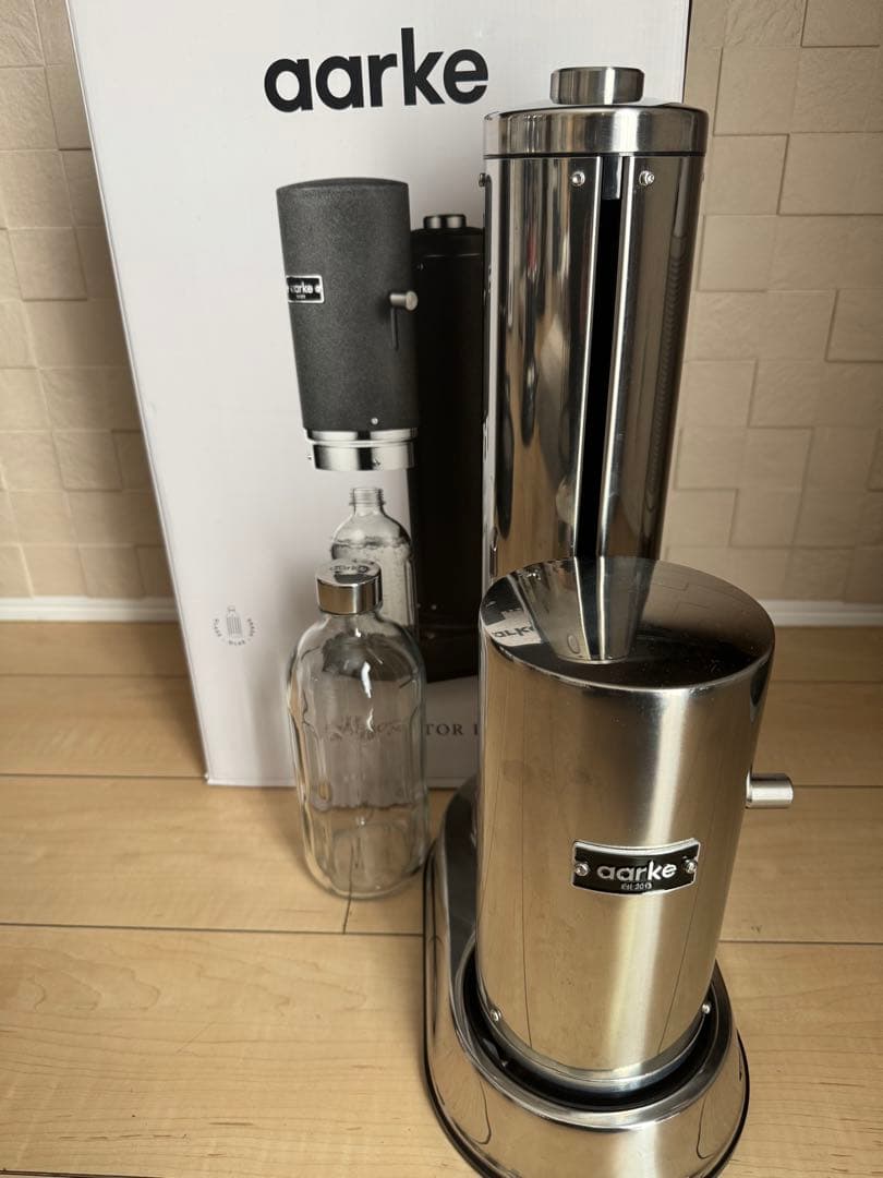 aarke 炭酸水メーカー ボトル付き aarke ステンレススチール 炭酸水メーカー ボトル付き 公式】aarke