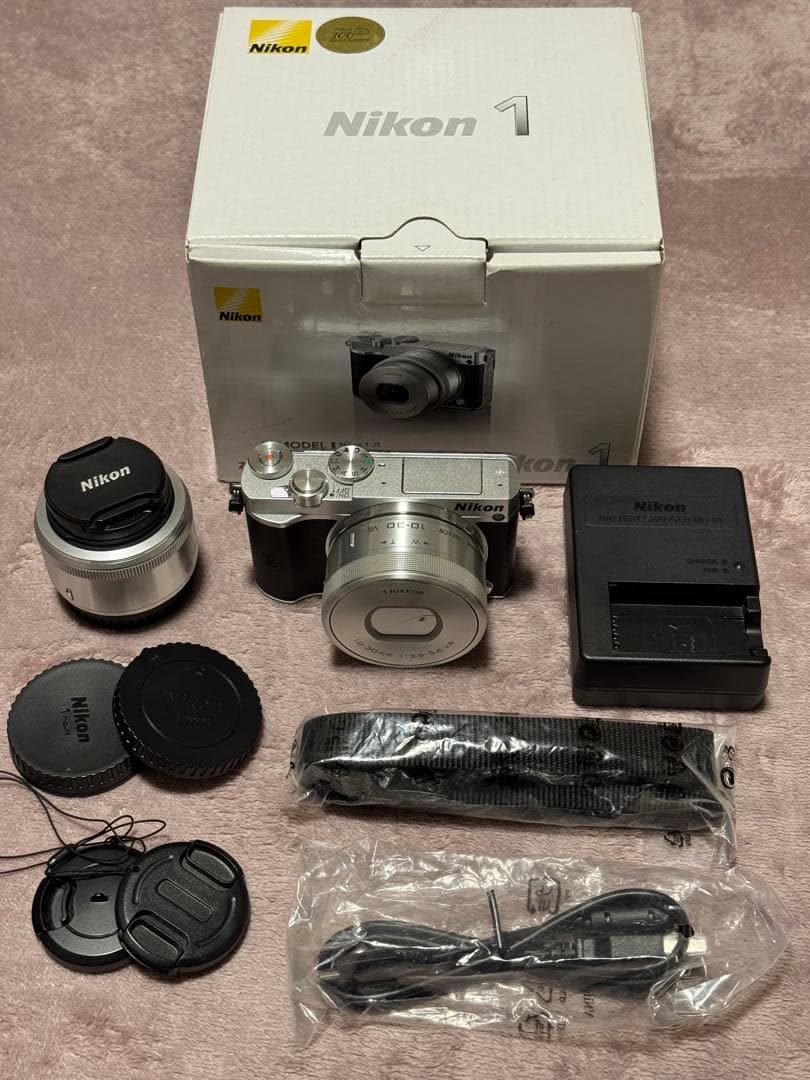 ⭐︎koi⭐︎ Nikon 1 J5 シルバー ダブルレンズセット Amazon.com : Nikon Mirror-less SLR Nikon1 J5 Double Lens Kit