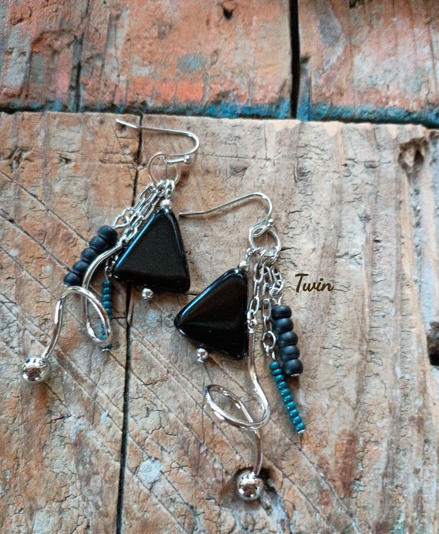 590/14kgfパープルフローライト×カイヤナイトピアスorイヤリングチャーム