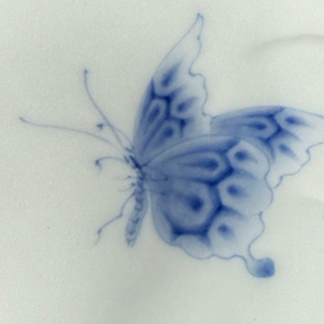 後期鍋島 染付蝶文牡丹形皿 1830-1870 「将軍家への献上鍋島」