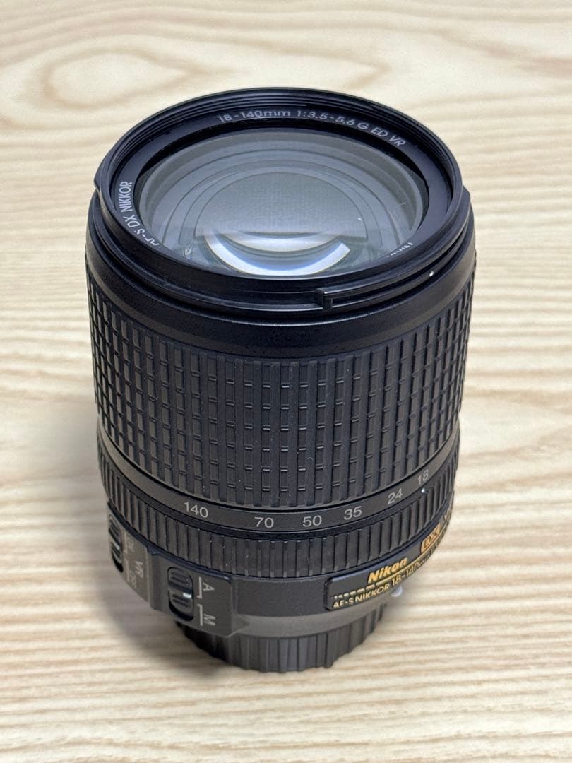 Nikon D5600 ズーム、単焦点、予備バッテリー付き