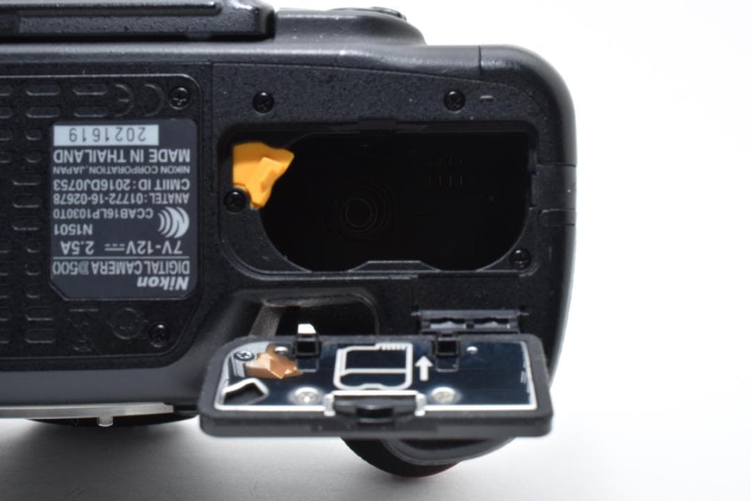 美品 ニコン　Nikon 500 ボディ 《ショット数20586回》1536