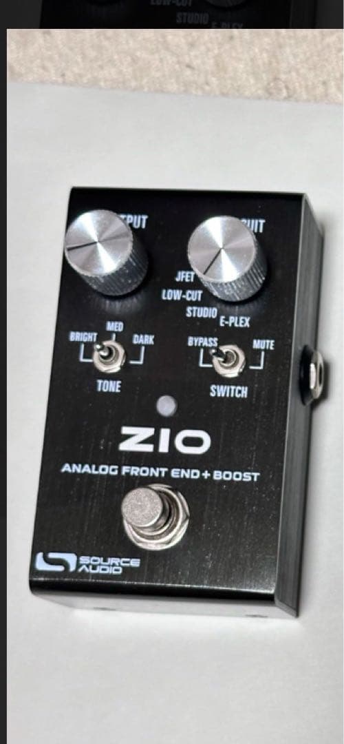 最終値下　ZIO アナログフロント　source audio プリアンプ＆ブースターにチューナーアウトまで搭載したSOURCE AUDIO