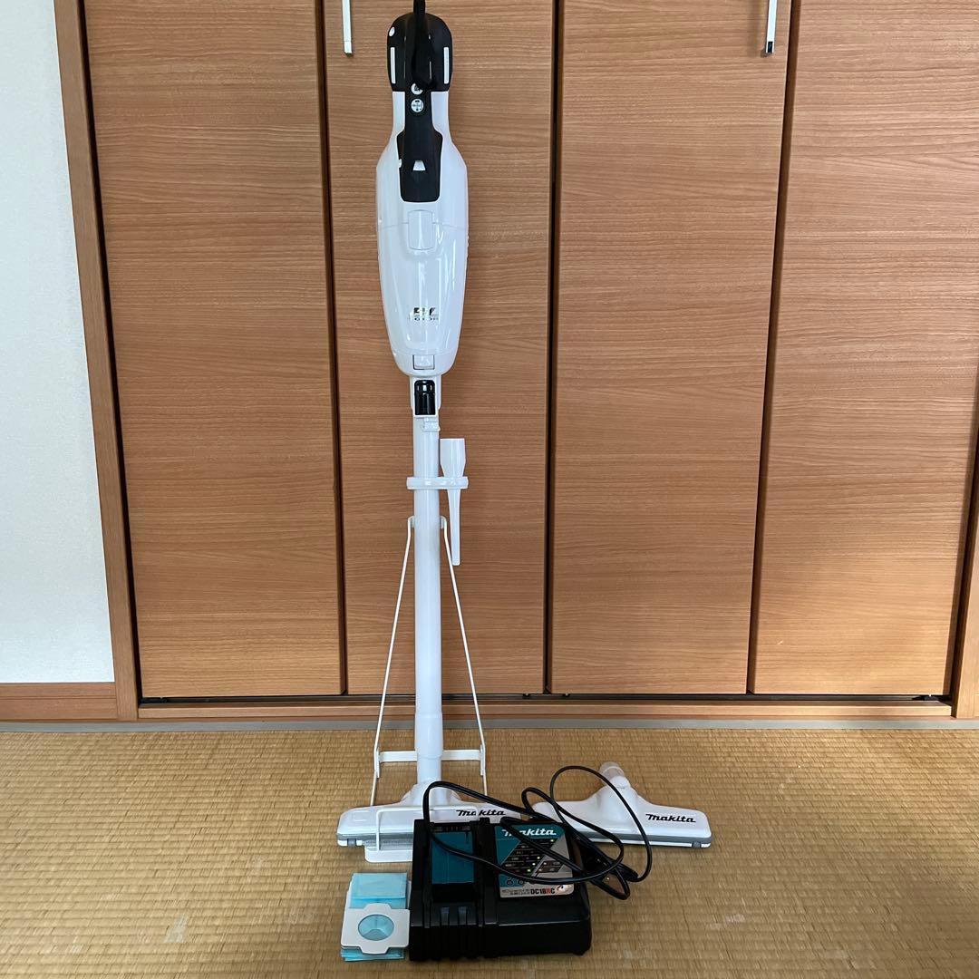 マキタ CL282FD 18V コードレス掃除機 - メルカリ