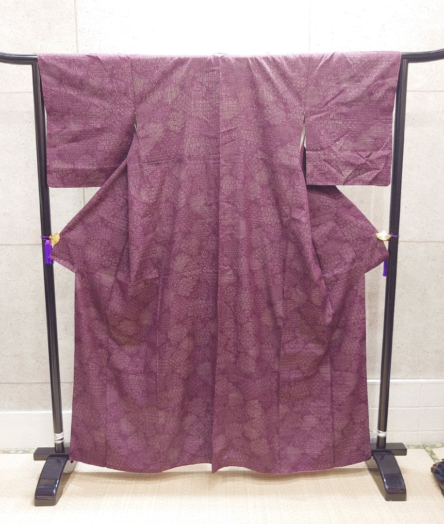 2241.本場結城紬 亀甲柄 袷 正絹 着物 お得 - メルカリ