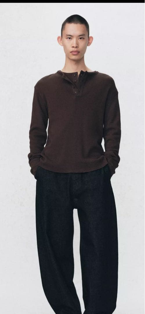 最終値下！　zara soshiotsuki ヘンリーネックワッフルTシャツ SOSHIOTSUKI x ZARA ヘンリーネックワッフルTシャツ - ブラウン | ZARA