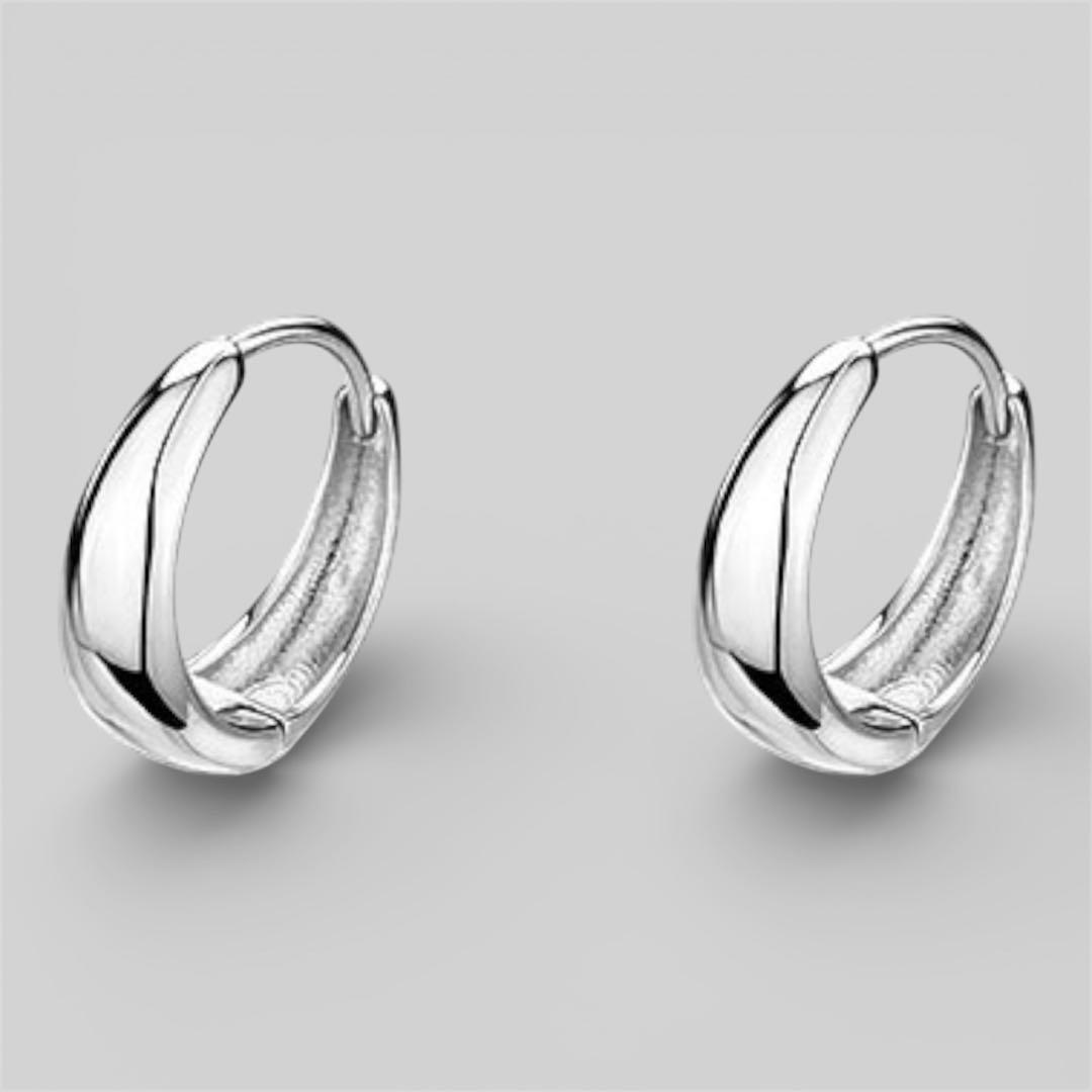 ふっくら シルバーフープピアス S925刻印【両耳セット】 - メルカリ