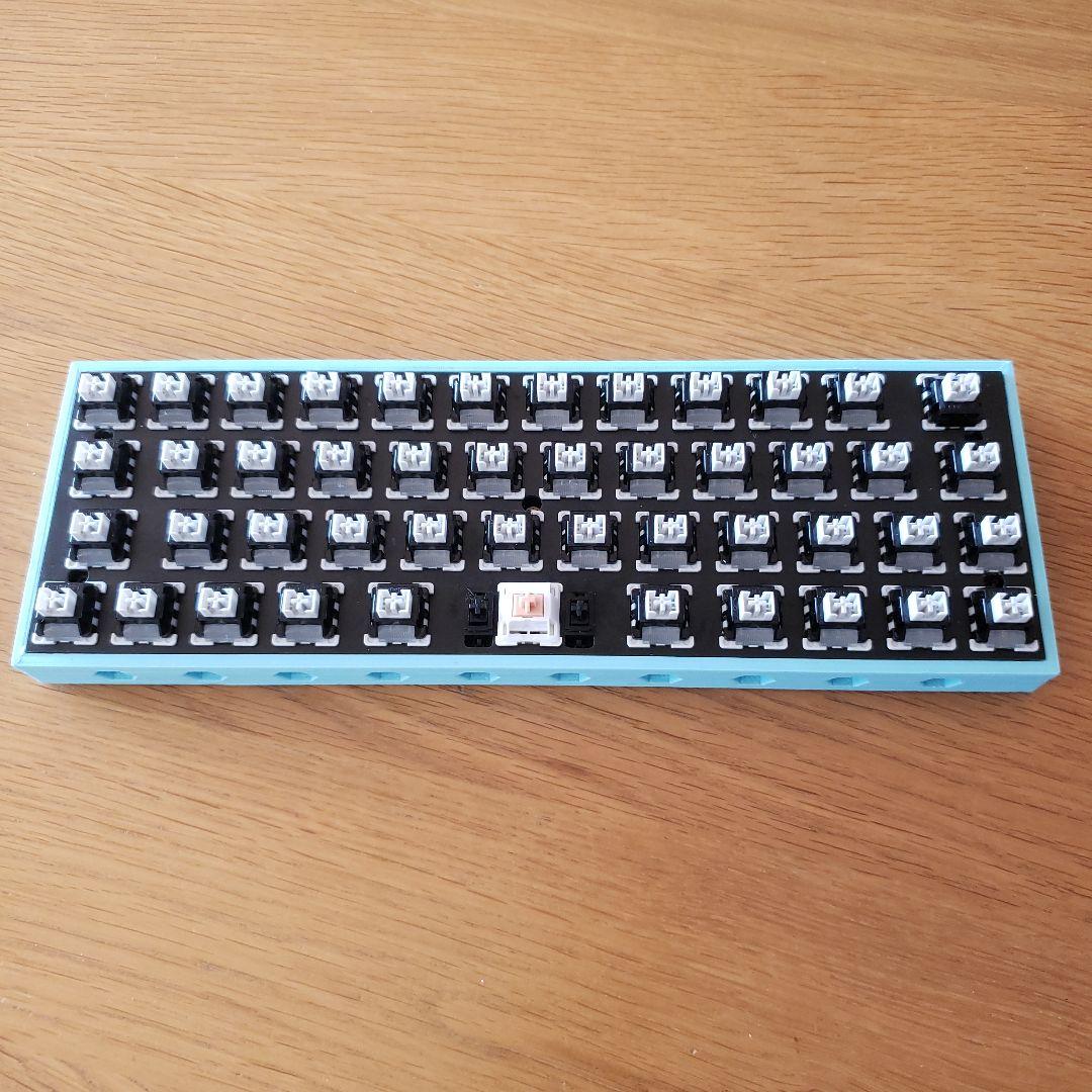 UT47.2 40%キーボード キースイッチ カスタムケース 0BB46F48-28E4-459D-8F67-