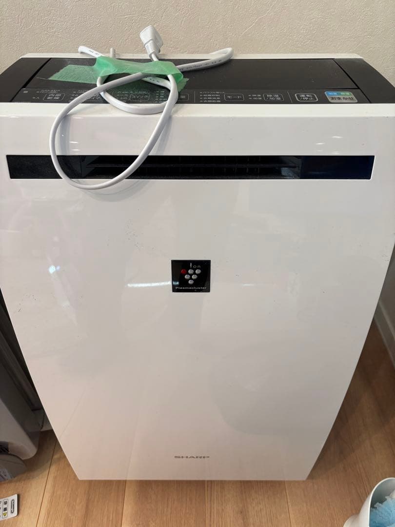 SHARP 加湿空気清浄機 KC-HD70-W KC-HD70-W 除加湿空気清浄機 ホワイト系 [適用畳数：32畳 /最大適用畳