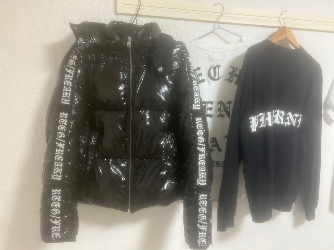 アダムスジャグラー ダウン 希少価値がついており再販なし - メルカリ