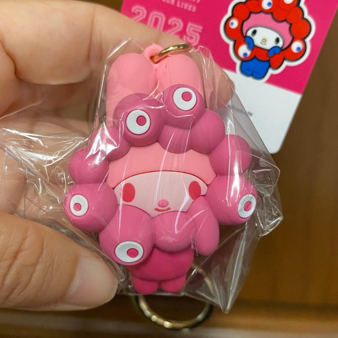 ミャクミャク なりきり サンリオ 推しカラー キーホルダー 青・ピンク