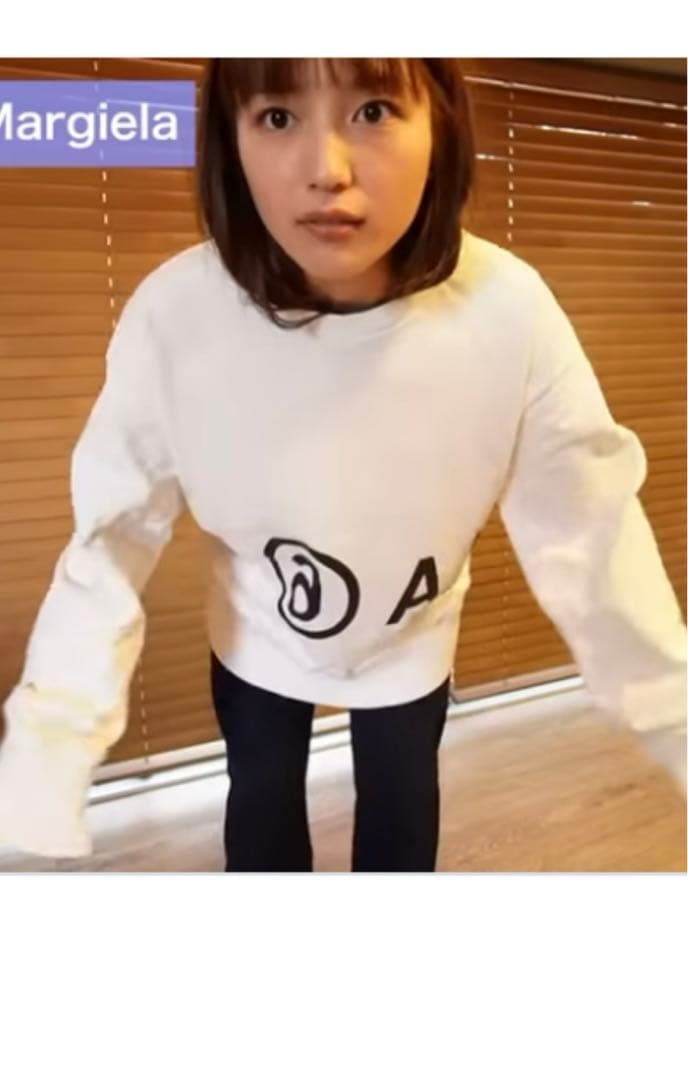 美品MM6スウェット川口春奈 - メルカリ