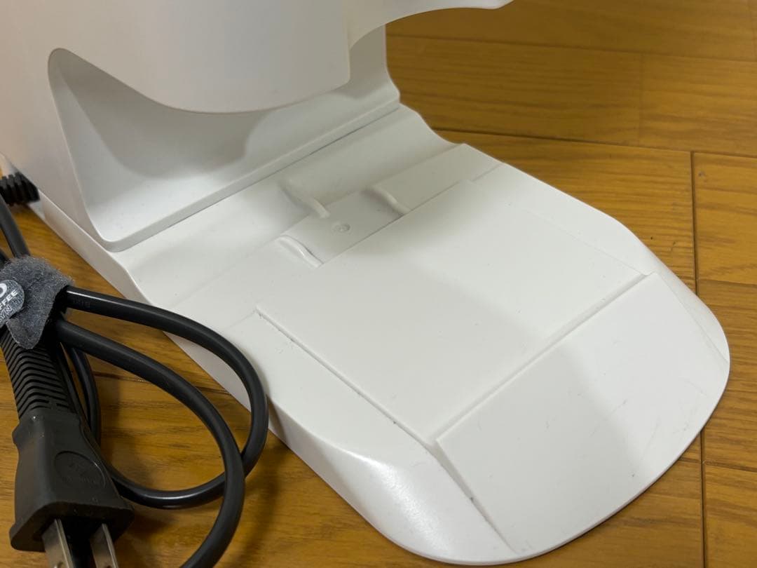 柚*猫様 【美品!!】Panasonic 充電式掃除機 MC-NS10K 202 - メルカリ