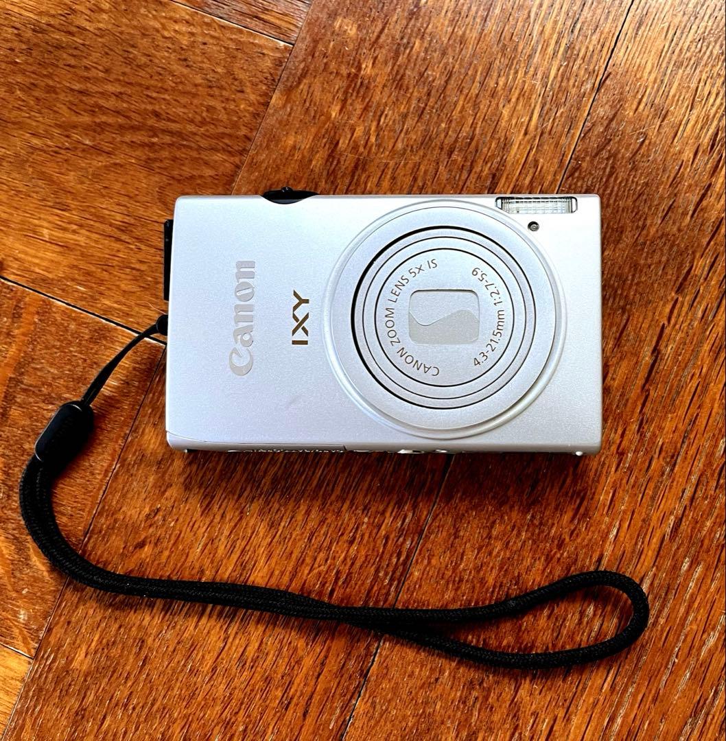 Canon IXY 220Fシルバーコンパクトデジタルカメラ バッテリー充電器付 Canon IXY 220Fシルバーコンパクトデジタルカメラ バッテリー充電器付