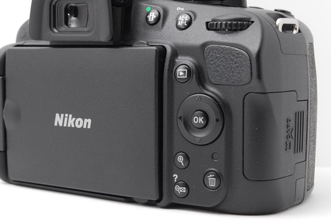 新品級ショット数】Nikon D5100 スマホ転送 ダブルレンズ 自撮り
