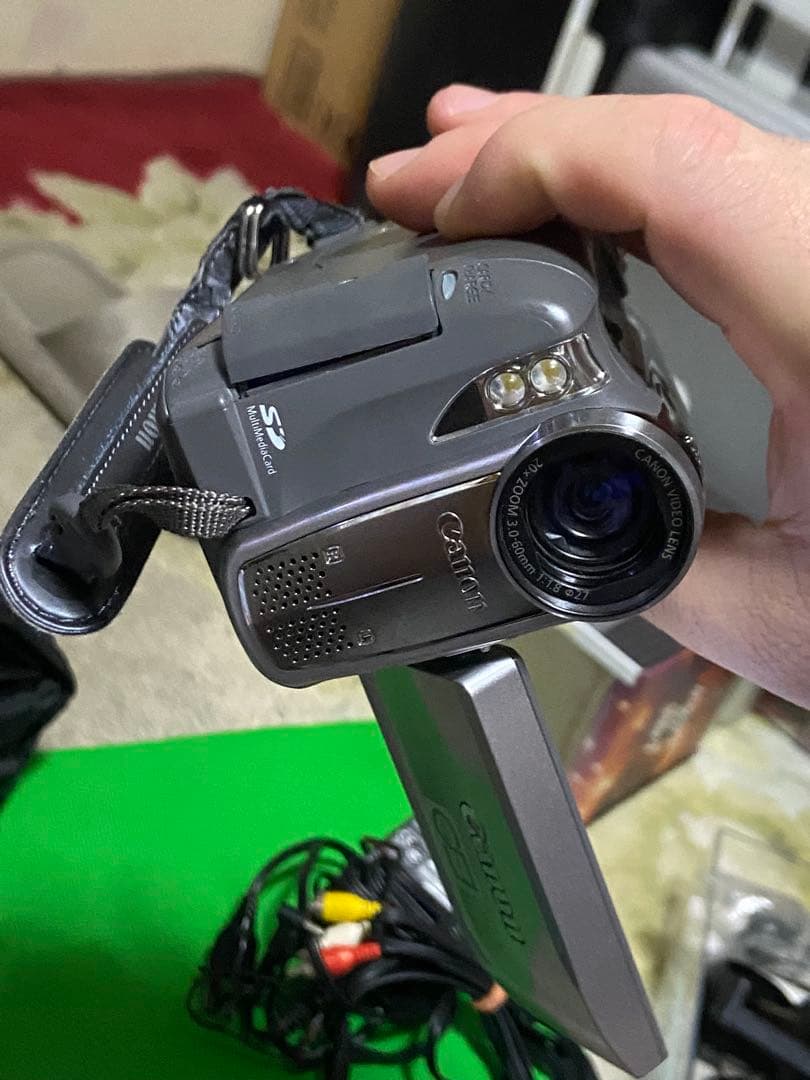 Canon FV M300 ビデオカメラ本体 - メルカリ